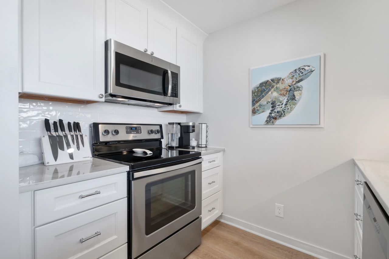 1398 Basin Dr. Photo 16