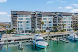 1398 Basin Dr. photo 4