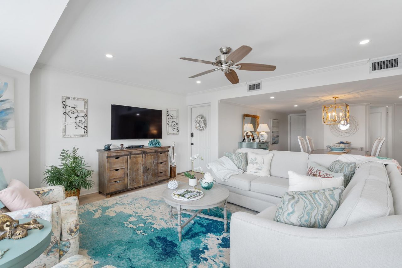 1398 Basin Dr. Photo 9