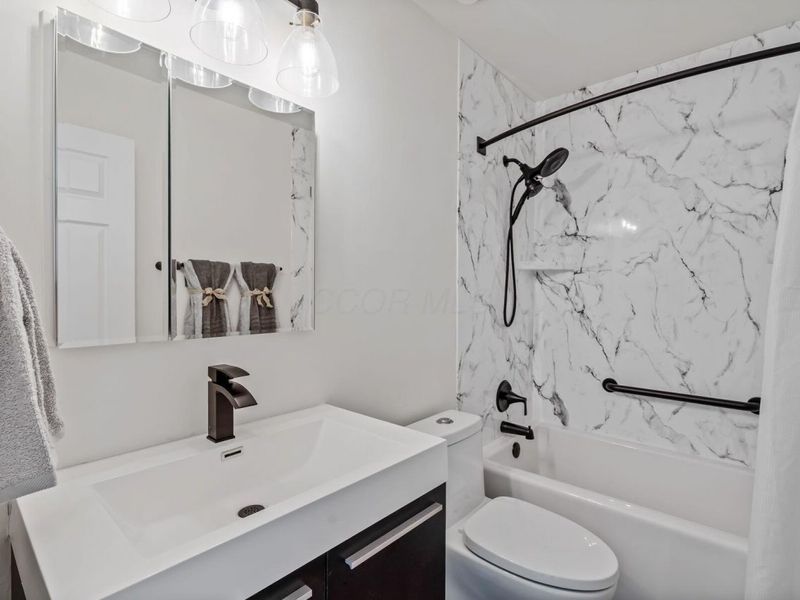 5354 Coral Berry Drive, Unit 79C, Columbus, OH 43235 Photo 14