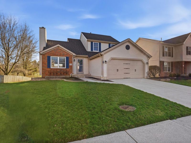 8240 Worthington Crossing Drive, Westerville, OH 43081 Photo 1