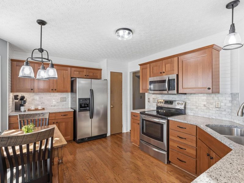 8240 Worthington Crossing Drive, Westerville, OH 43081 Photo 13