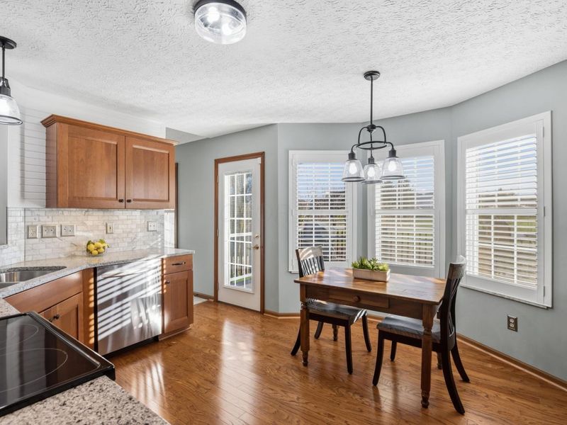 8240 Worthington Crossing Drive, Westerville, OH 43081 Photo 14