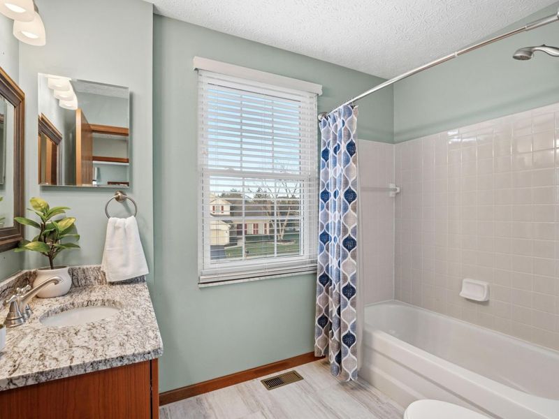 8240 Worthington Crossing Drive, Westerville, OH 43081 Photo 29