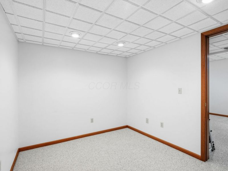 8240 Worthington Crossing Drive, Westerville, OH 43081 Photo 33