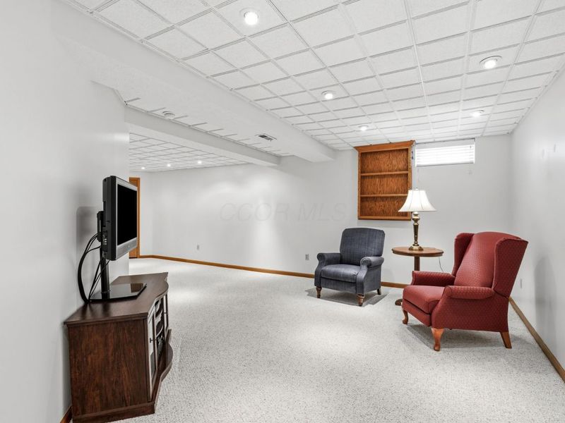 8240 Worthington Crossing Drive, Westerville, OH 43081 Photo 38