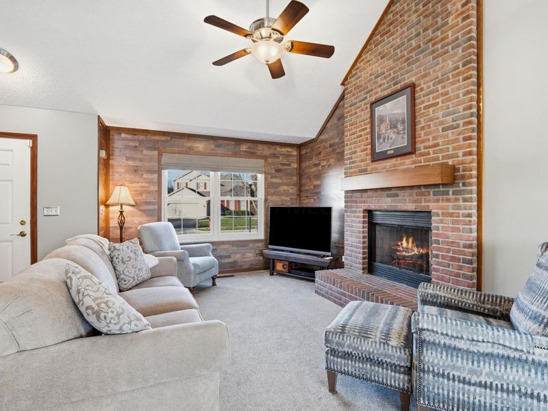 8240 Worthington Crossing Drive, Westerville, OH 43081 Photo 7