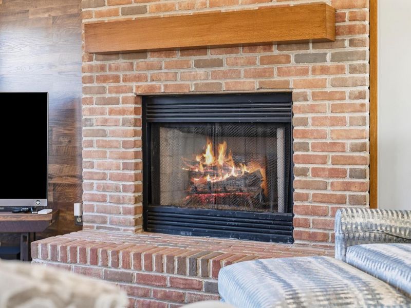 8240 Worthington Crossing Drive, Westerville, OH 43081 Photo 8