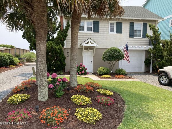 122 Ocean Boulevard E, Holden Beach, NC 28462