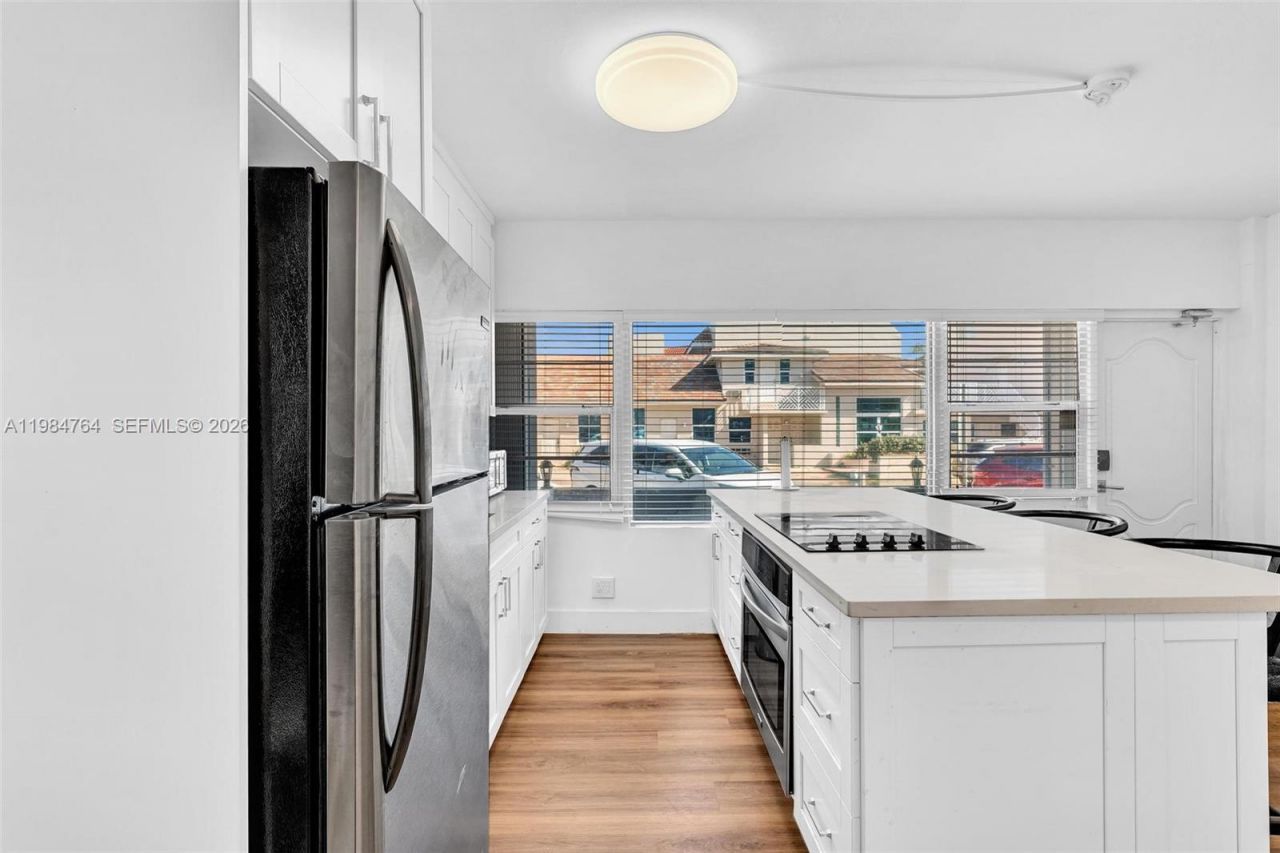 4144 El Mar Dr, Unit 1, Lauderdale by the Sea, FL 33308 Photo