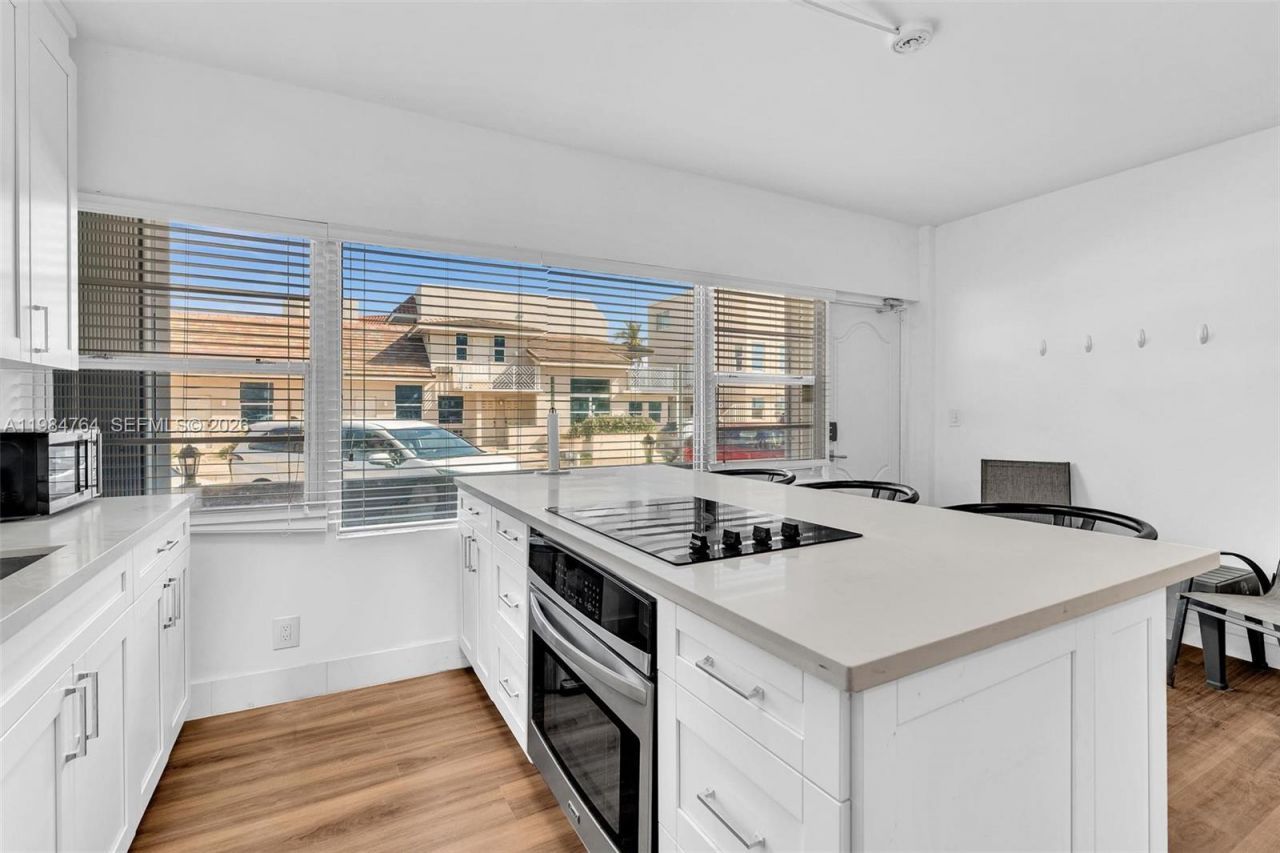 4144 El Mar Dr, Unit 1, Lauderdale by the Sea, FL 33308 Photo