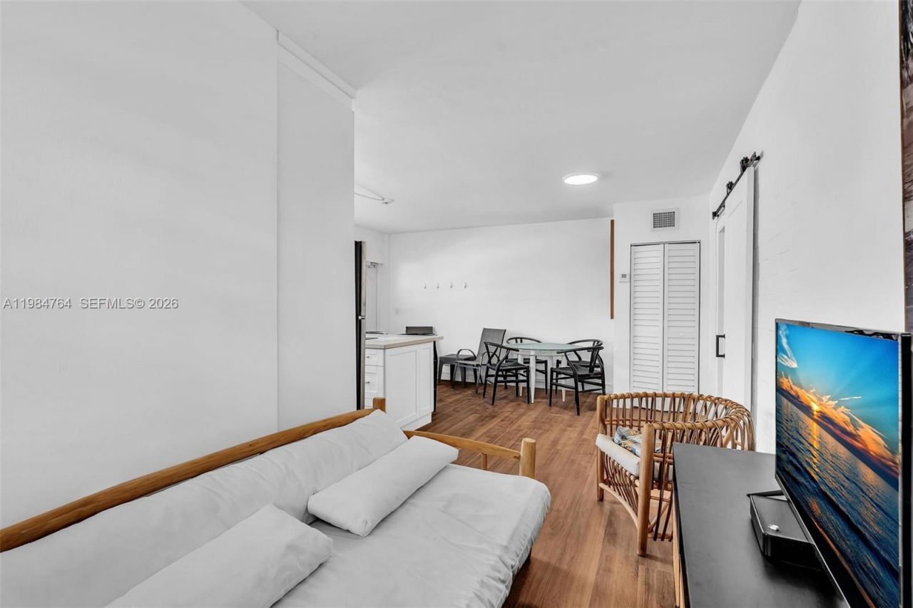 4144 El Mar Dr, Unit 1, Lauderdale by the Sea, FL 33308 Photo