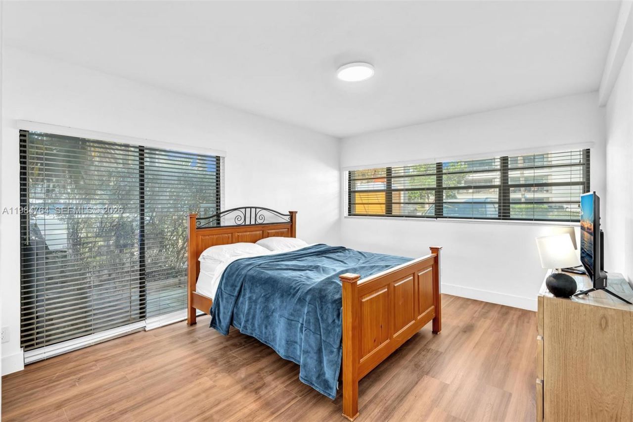 4144 El Mar Dr, Unit 1, Lauderdale by the Sea, FL 33308 Photo