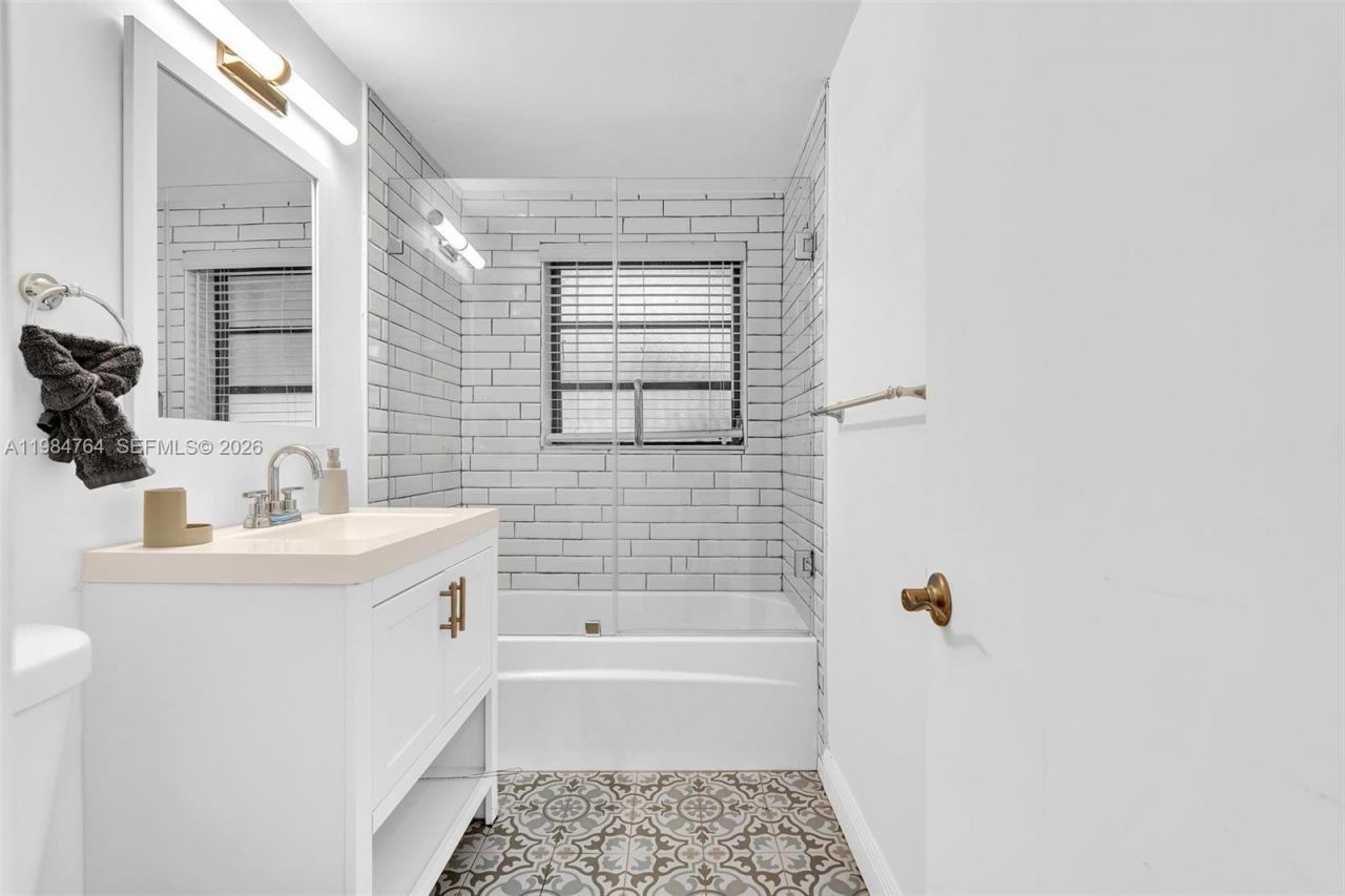 4144 El Mar Dr, Unit 1, Lauderdale by the Sea, FL 33308 Photo