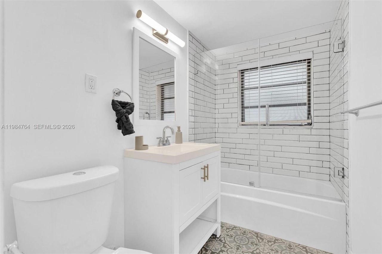 4144 El Mar Dr, Unit 1, Lauderdale by the Sea, FL 33308 Photo