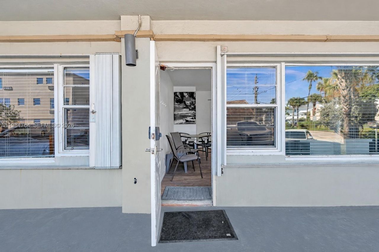 4144 El Mar Dr, Unit 1, Lauderdale by the Sea, FL 33308 Photo