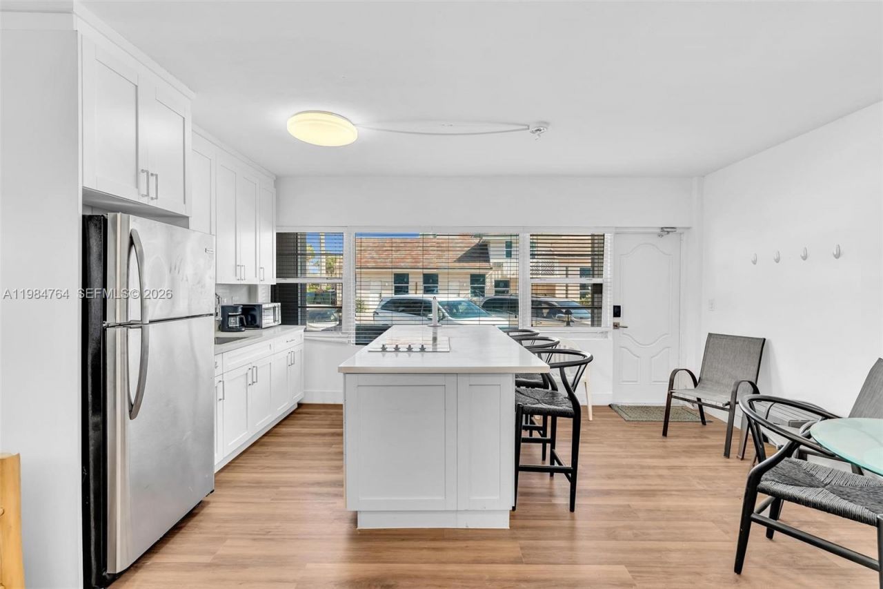 4144 El Mar Dr, Unit 1, Lauderdale by the Sea, FL 33308 Photo