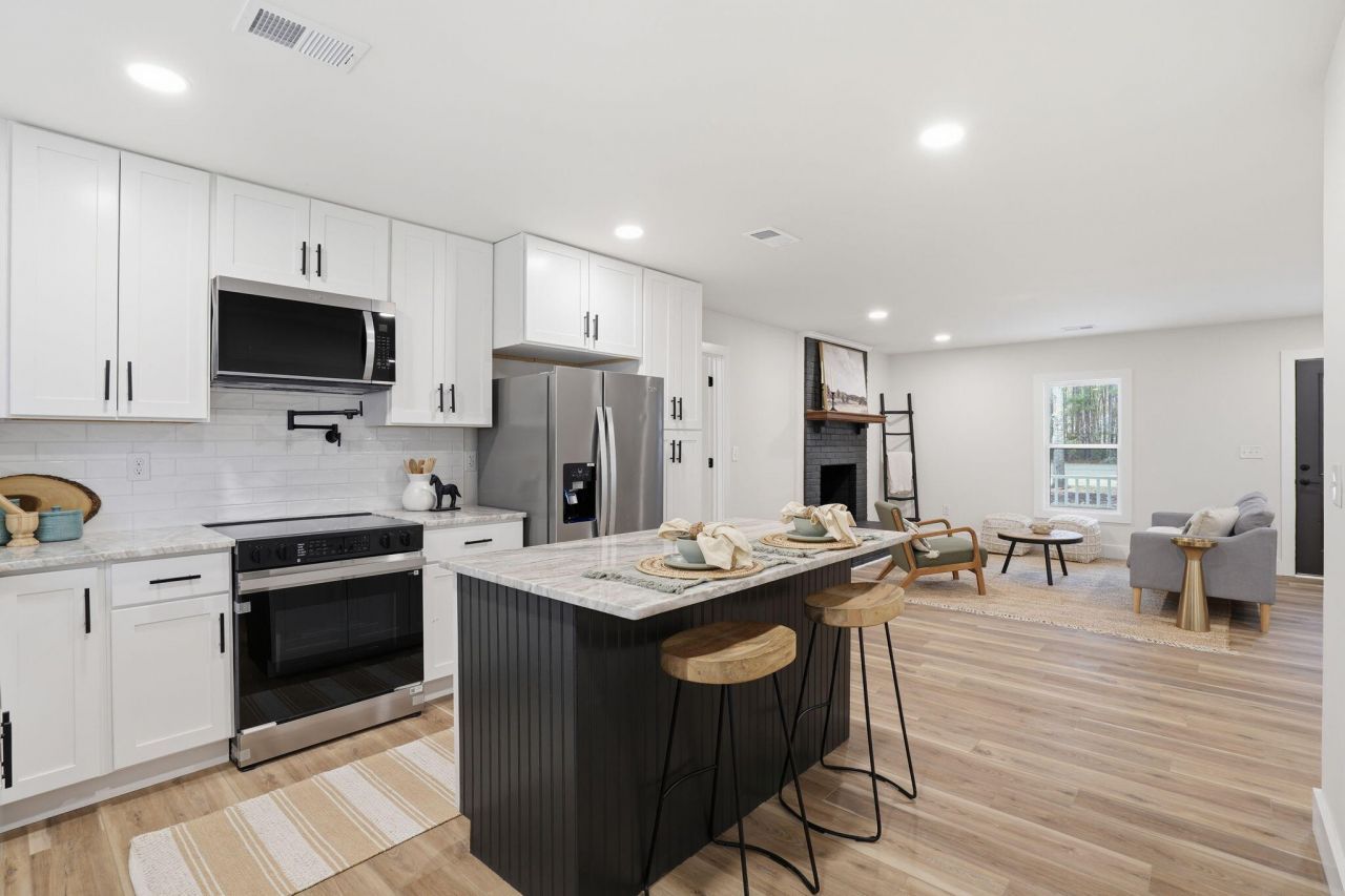 607 Lazy Hill Road Photo 10