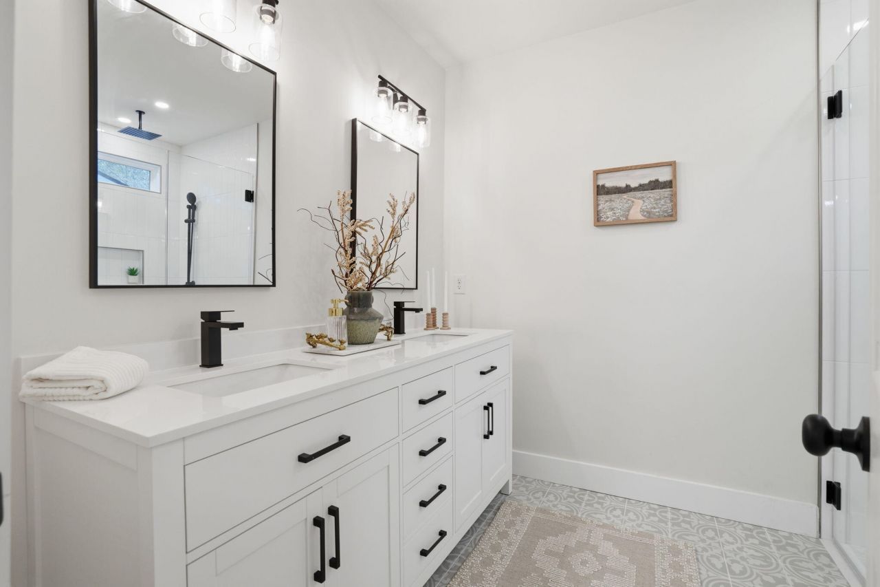 607 Lazy Hill Road Photo 13