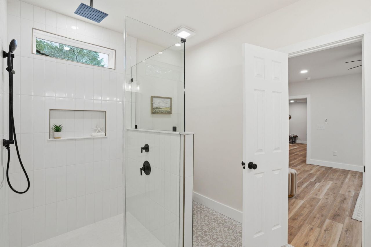 607 Lazy Hill Road Photo 14