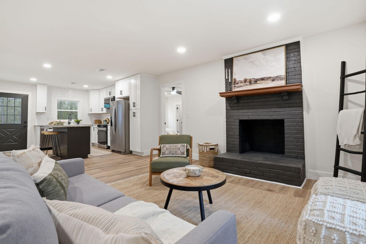 607 Lazy Hill Road Photo 6