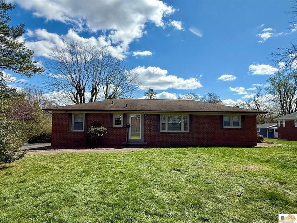 215 Kelly Drive , Glasgow, KY 42141