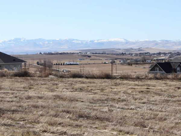 8053 Summit Ridge Dr., Nampa, ID 83686