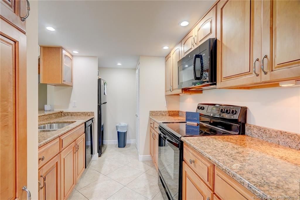 271 NE Edgewater Drive, Unit 271, Stuart, FL 34996 Photo