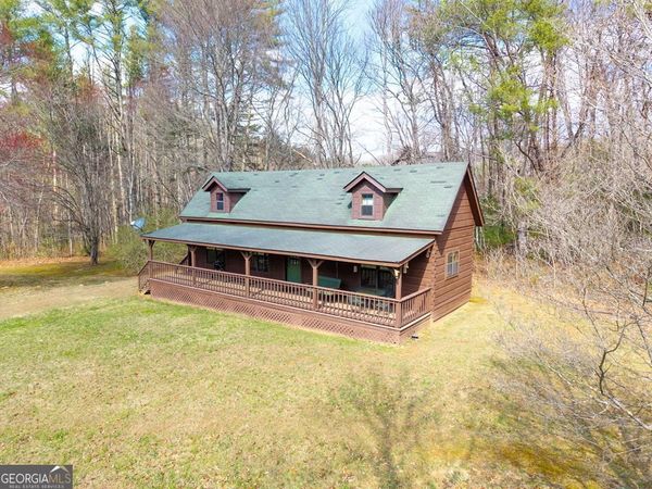 1852 Deer Run Circle, Hiawassee, GA 30546