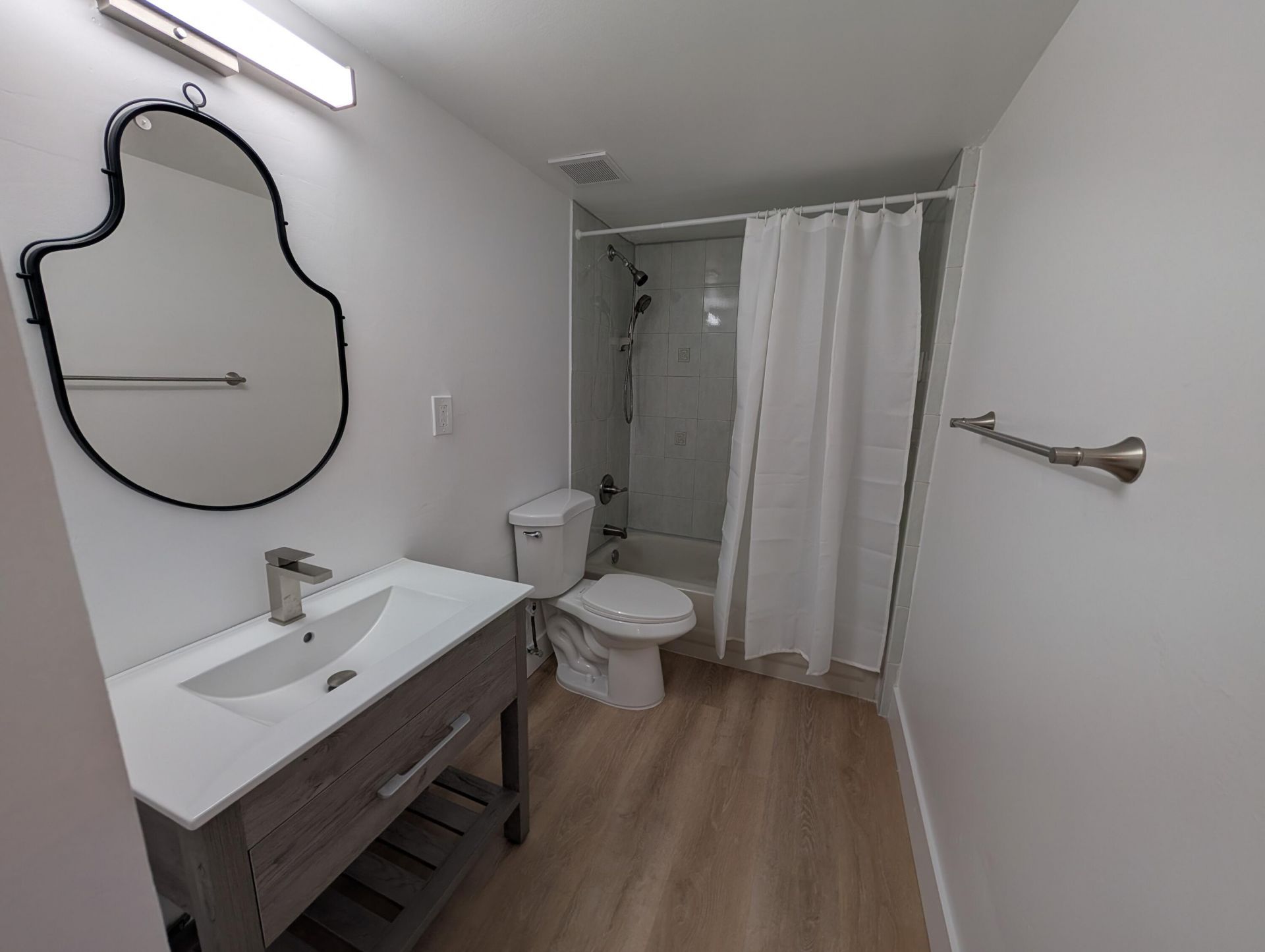 2715 Tigertail Avenue, Unit Apt 402, Miami, FL 33133 Photo