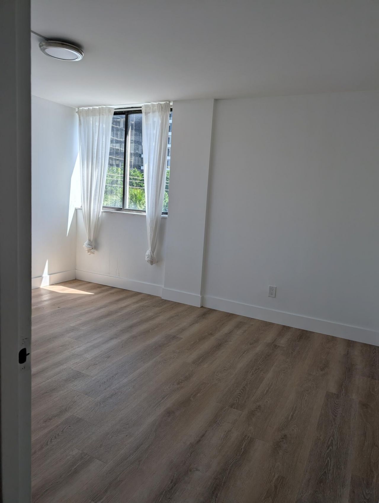 2715 Tigertail Avenue, Unit Apt 402, Miami, FL 33133 Photo