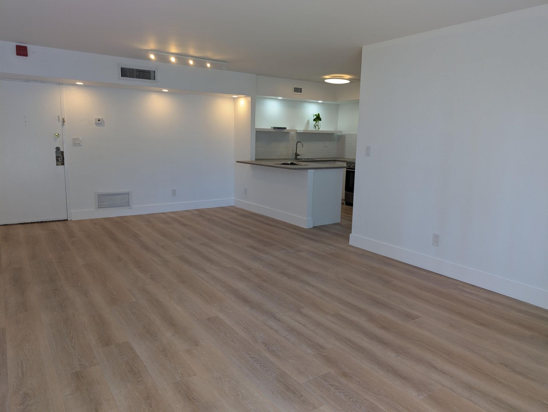 2715 Tigertail Avenue, Unit Apt 402, Miami, FL 33133 Photo