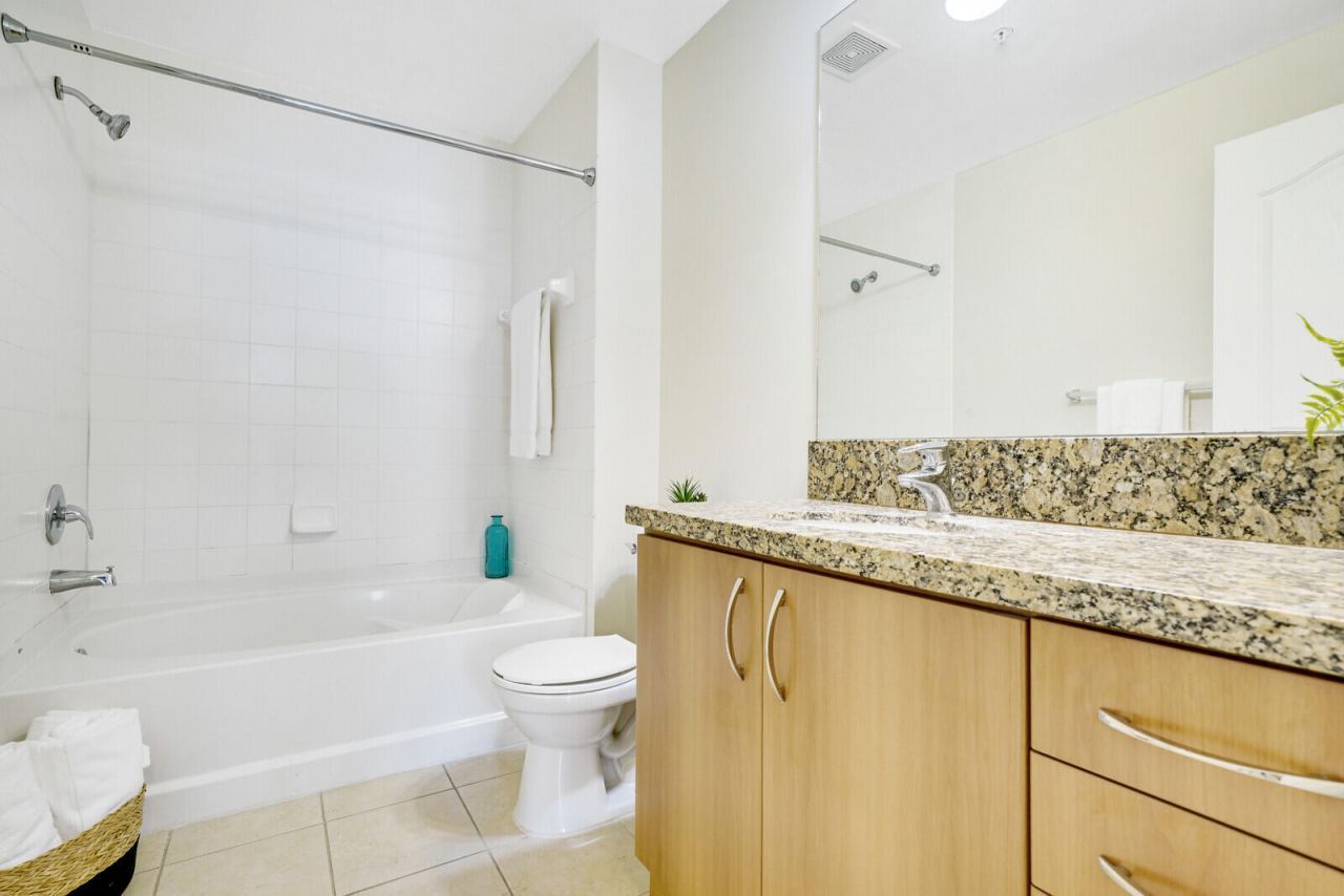 255 NE 3rd Avenue, Unit 2-407, Delray Beach, FL 33444 Photo