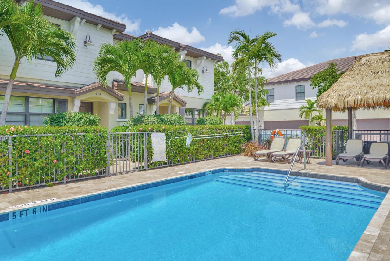 861 S Ocean Boulevard, Pompano Beach, FL 33062 Photo