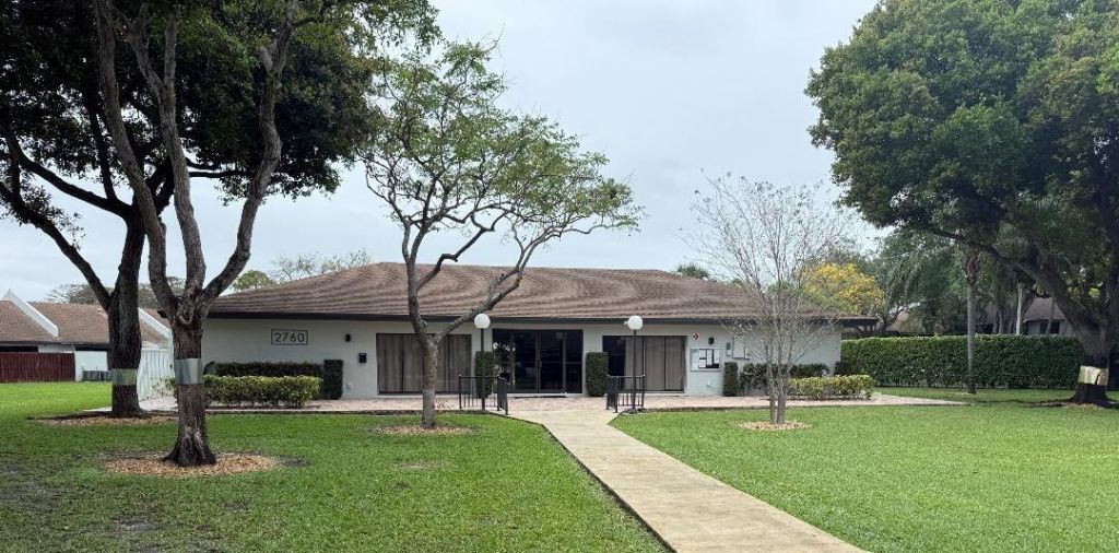 2720 S Oakland Forest Drive, Unit 1210, Oakland Park, FL 33309 Photo