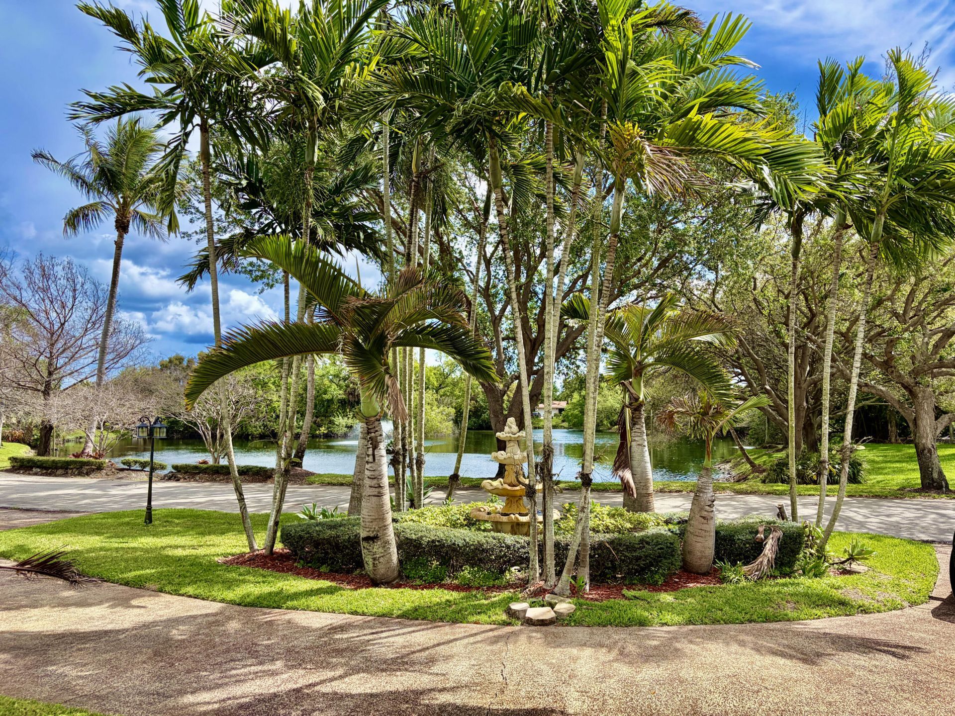 8 Bell Lane, Palm Springs, FL 33406 Photo