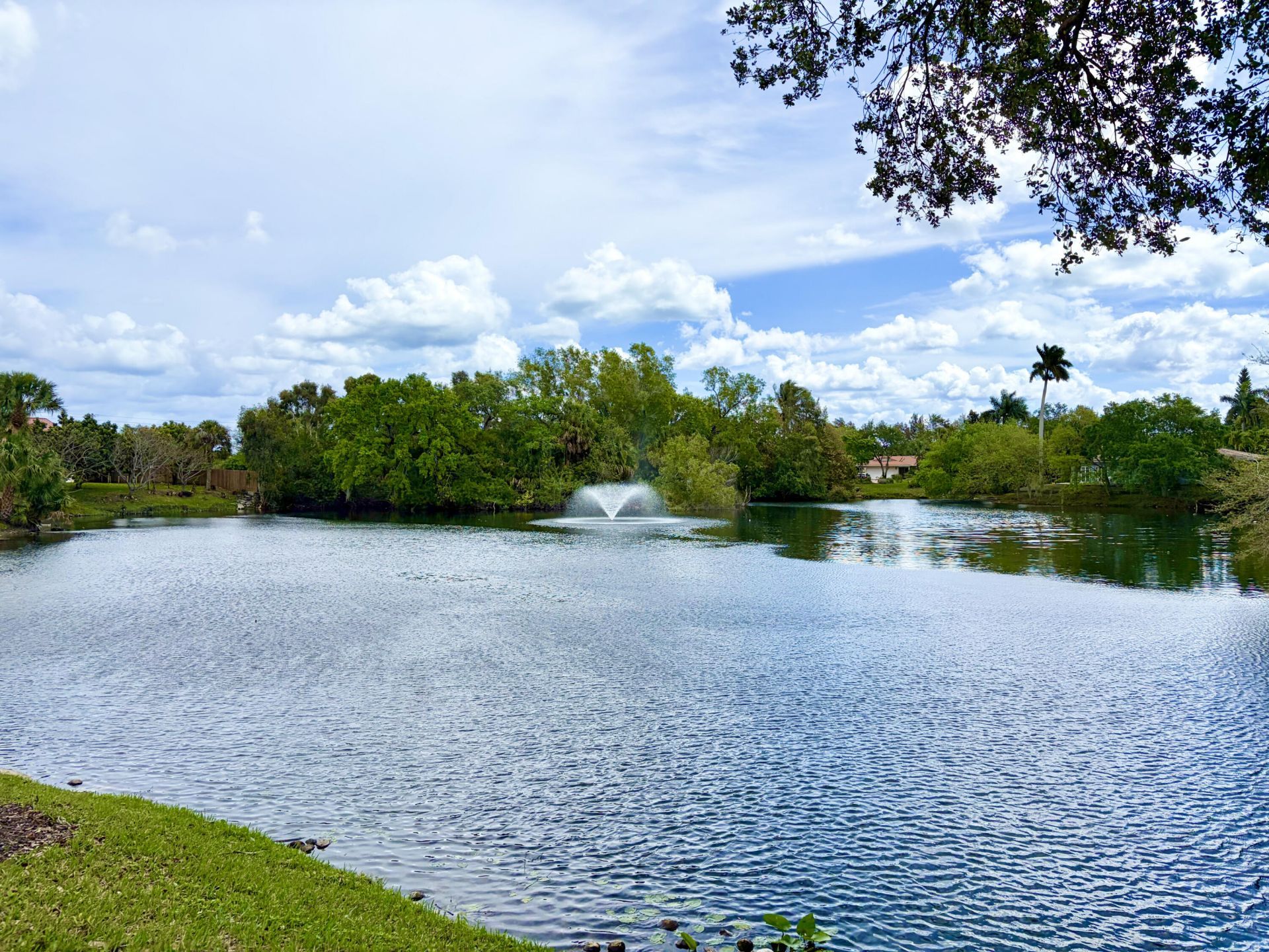 8 Bell Lane, Palm Springs, FL 33406 Photo