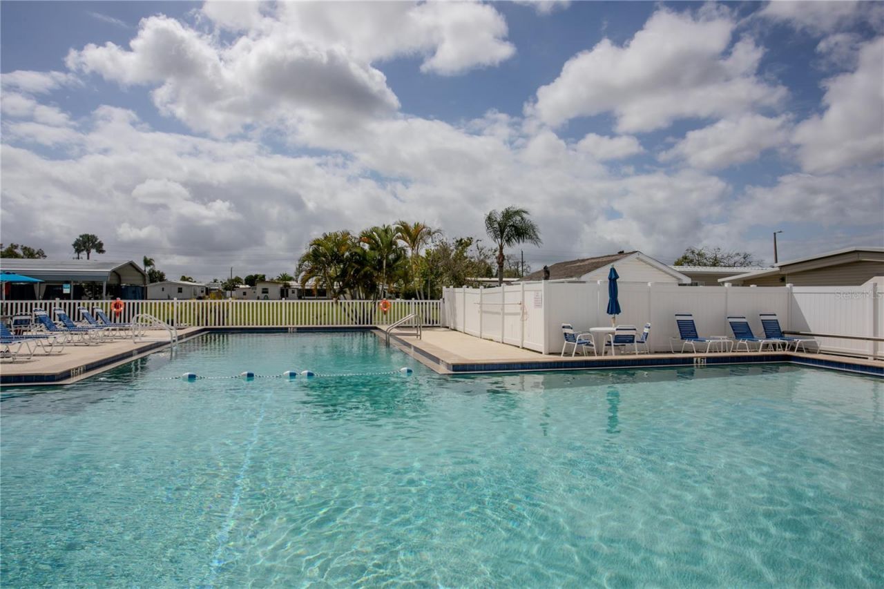 5316 53rd Avenue E, Unit E10, Bradenton, FL 34203 Photo