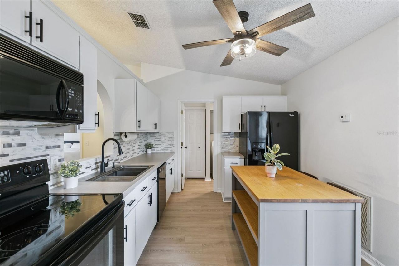 4210 Iveyglen Avenue , Orlando, FL 32826 Photo