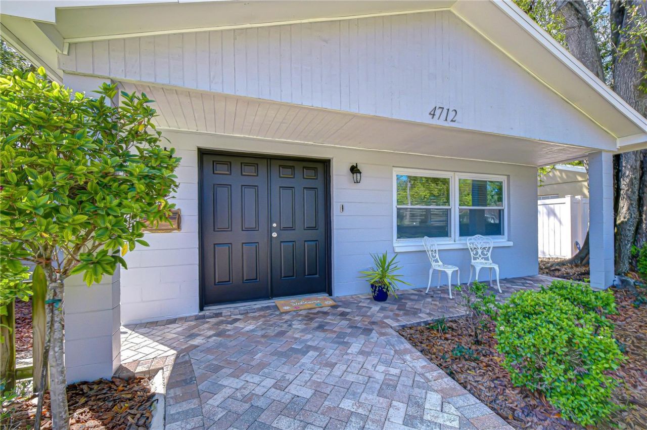 4712 W Tambay Avenue, Tampa, FL 33611 Photo
