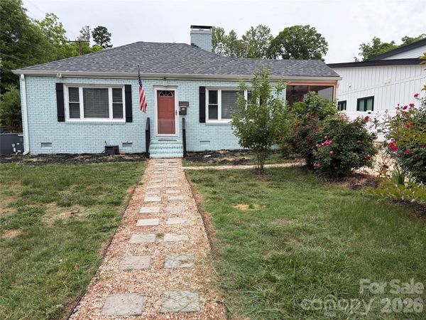 1240 Skyview Road, Charlotte, NC 28208