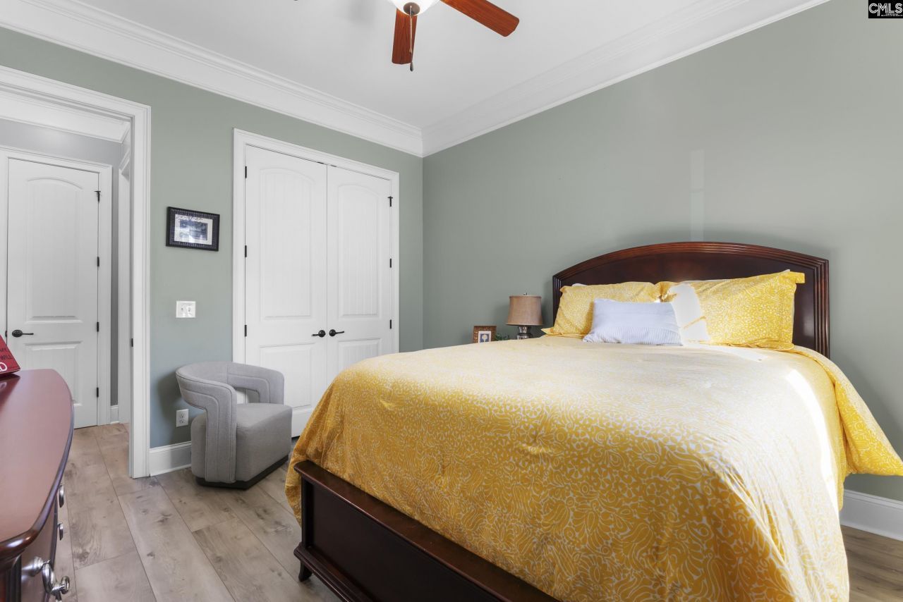 102 Longford Court  Photo 24