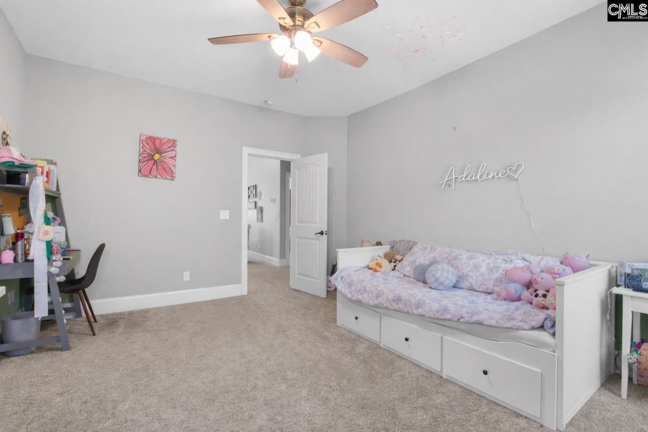 102 Longford Court Photo 31