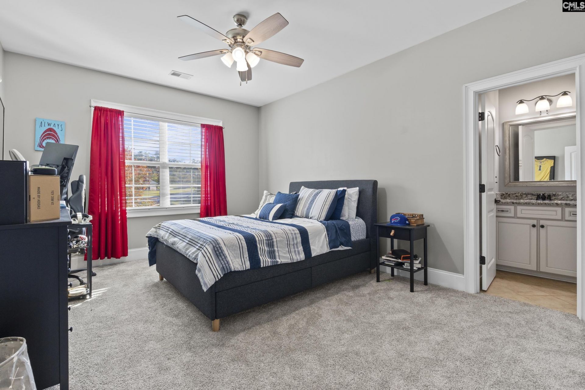 102 Longford Court Photo 36