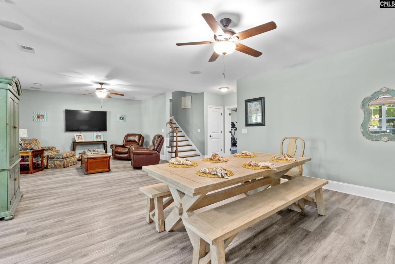 102 Longford Court  Photo 41