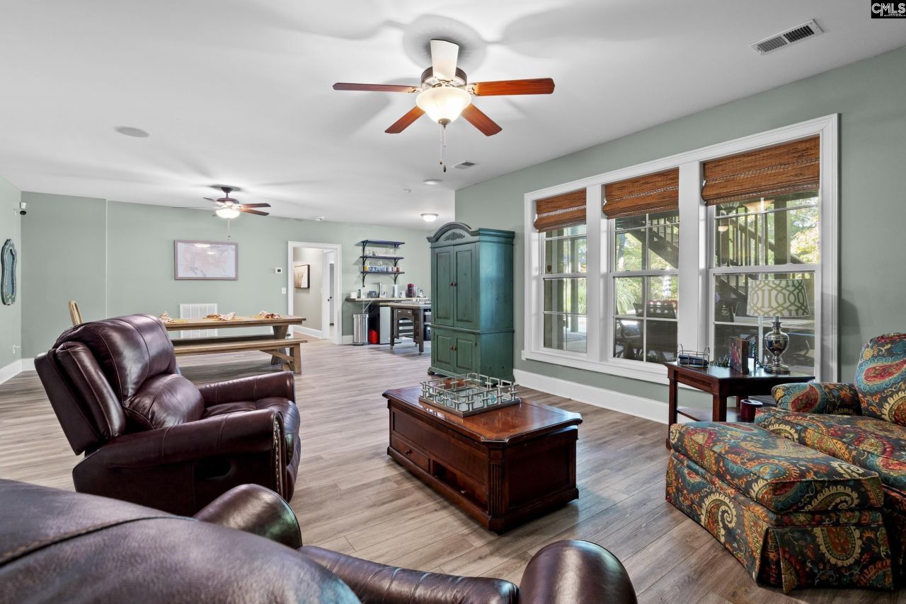 102 Longford Court  Photo 43