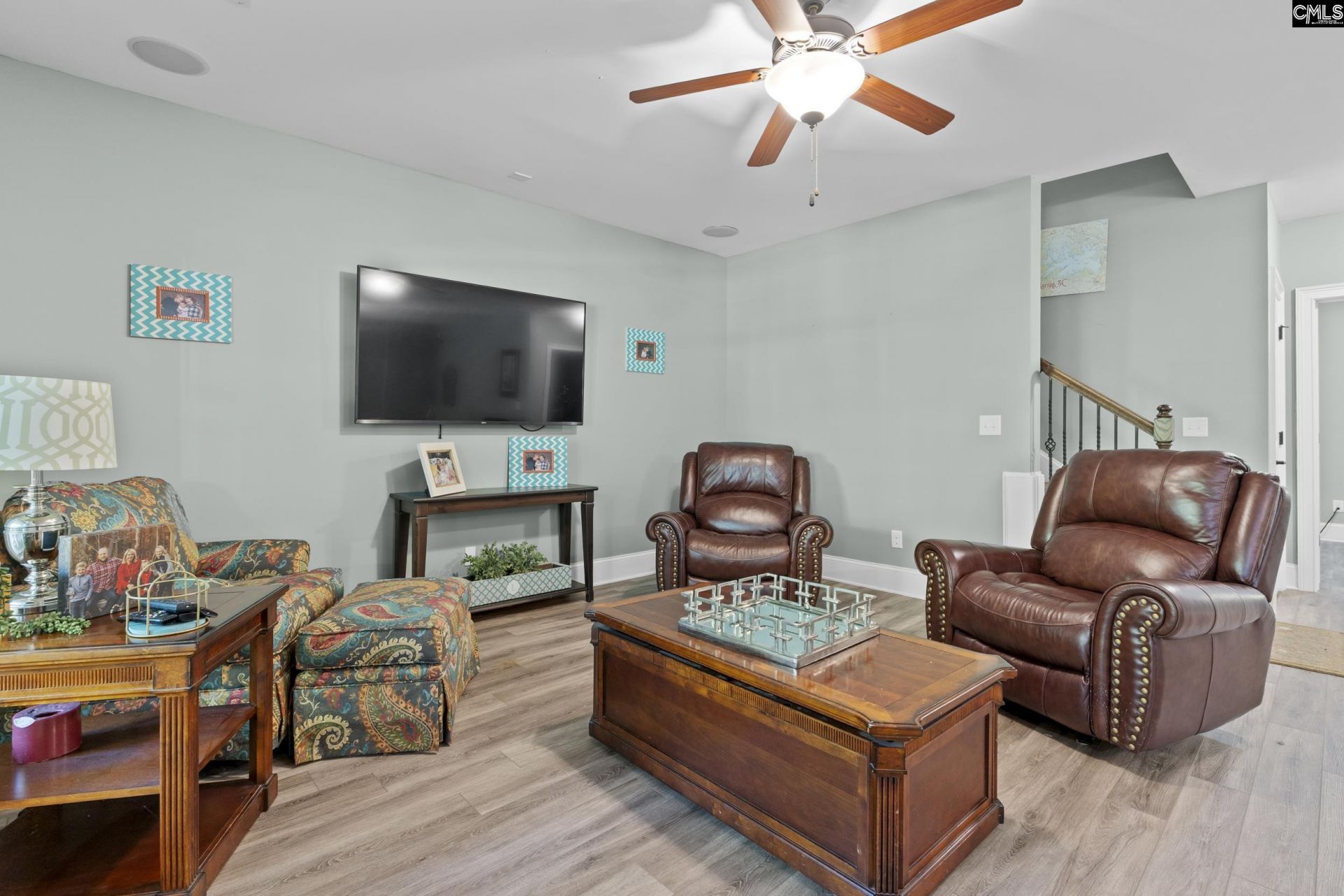 102 Longford Court Photo 46