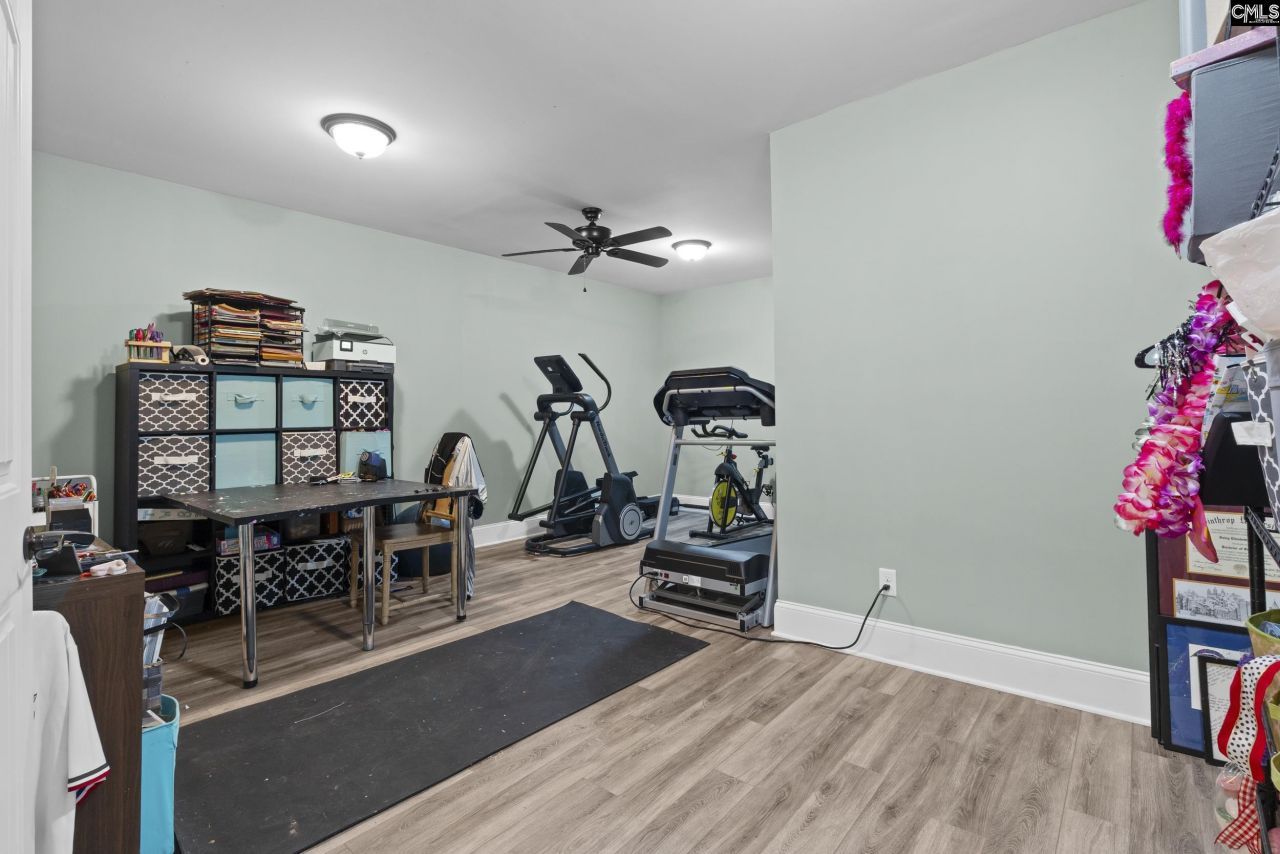 102 Longford Court  Photo 45