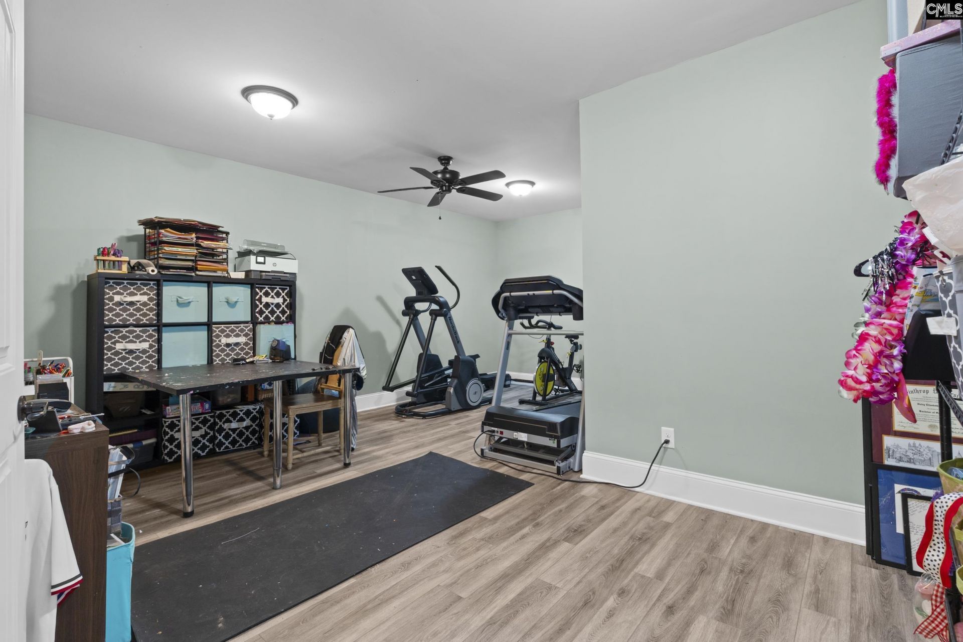 102 Longford Court Photo 49