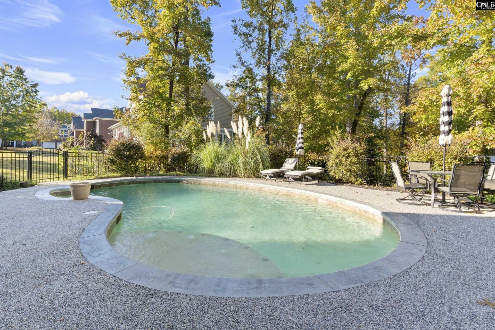 102 Longford Court Photo 55